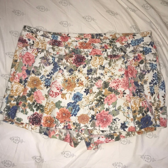 Skort - Picture 2 of 2